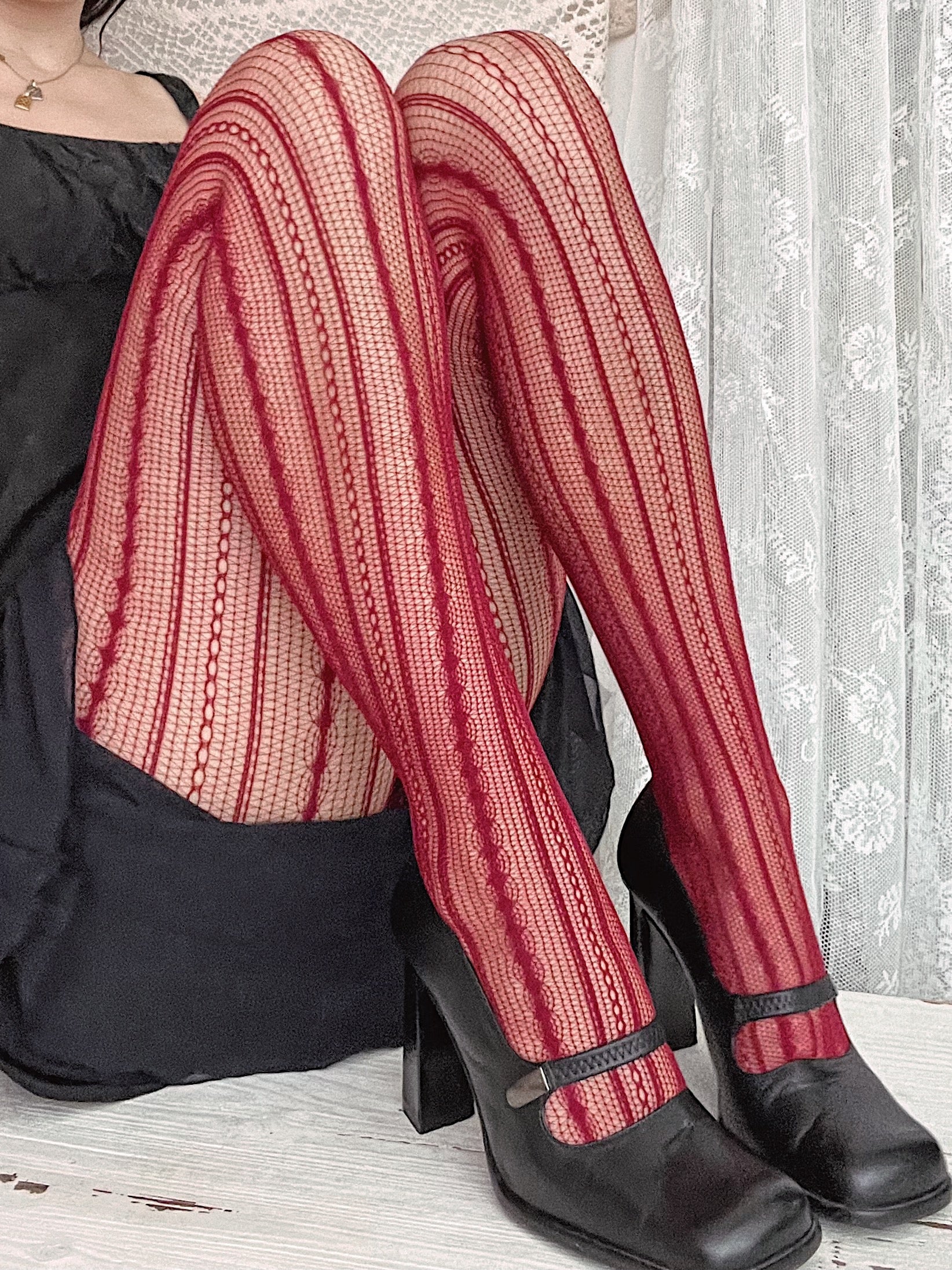 THE ‘SCARLETT’ TIGHTS